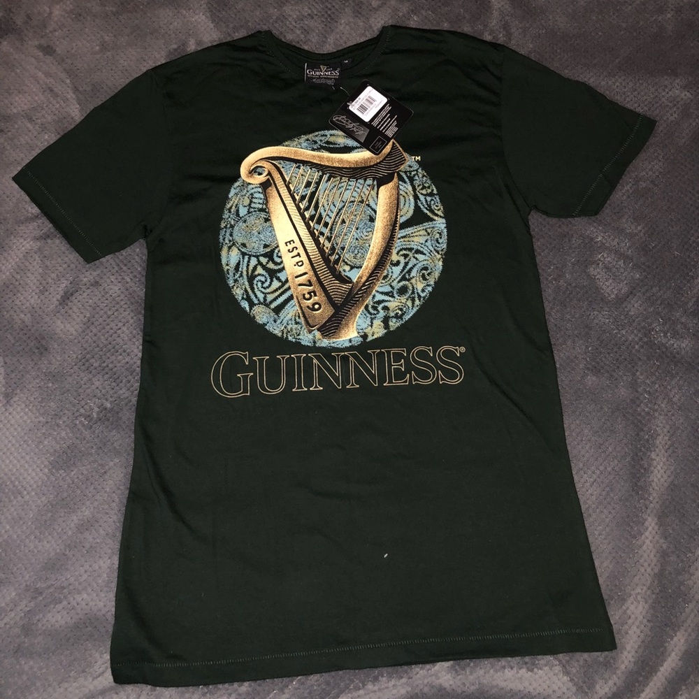 Tee shirt